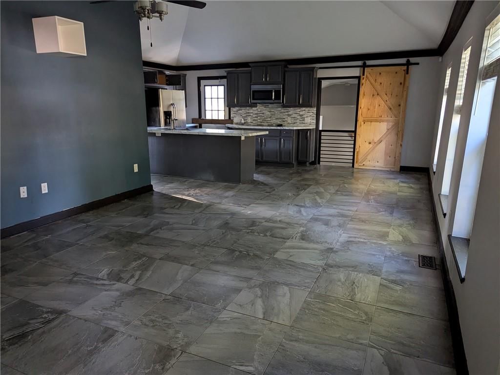 1001 S Marvin Avenue — photo 4