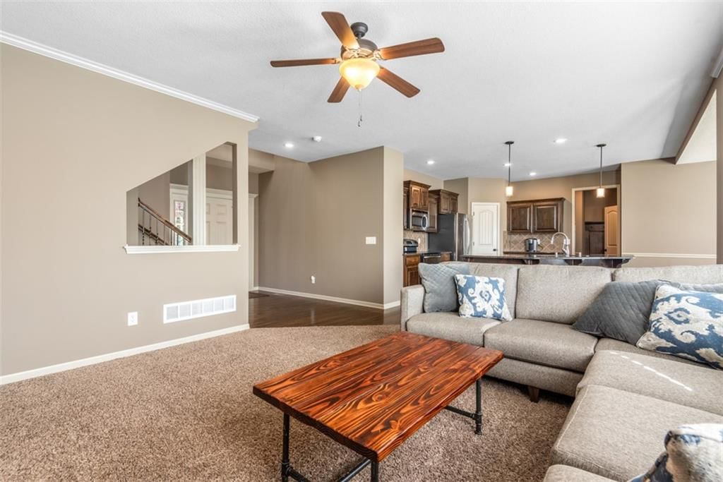 2237 W Concord Drive — photo 6