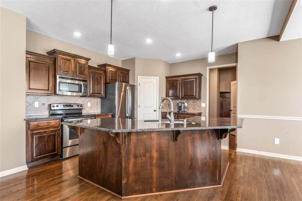2237 W Concord Drive — photo 8