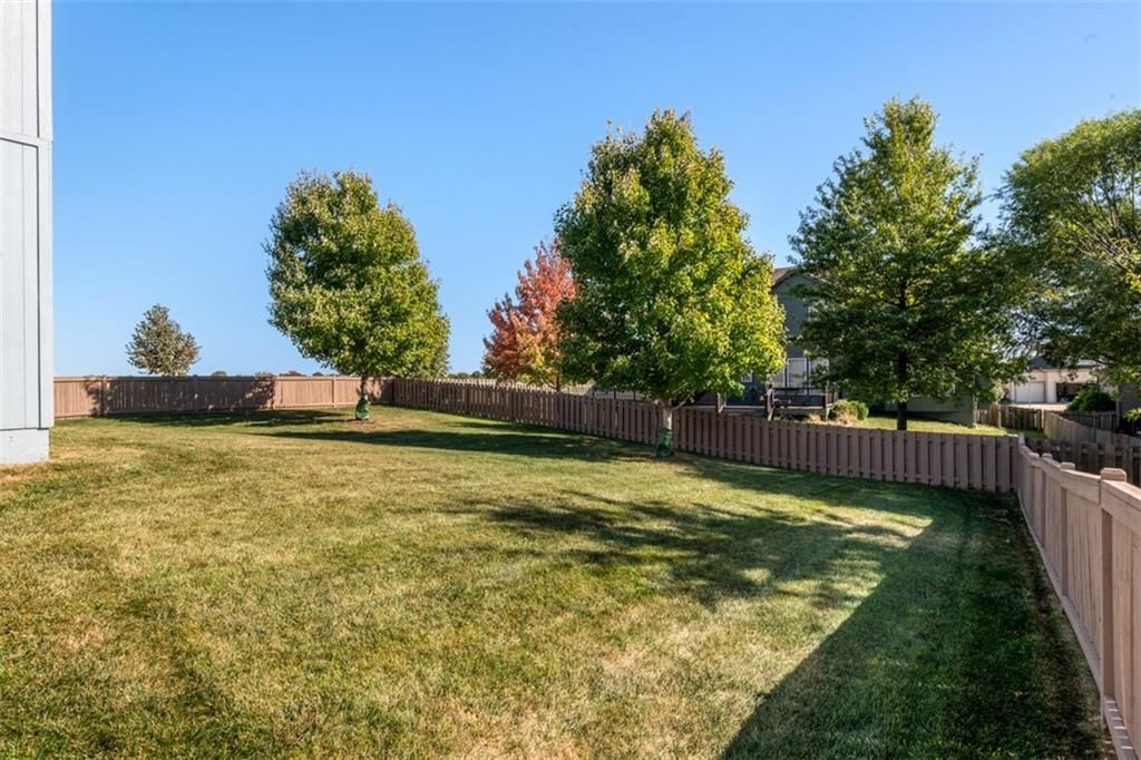 2237 W Concord Drive — photo 27