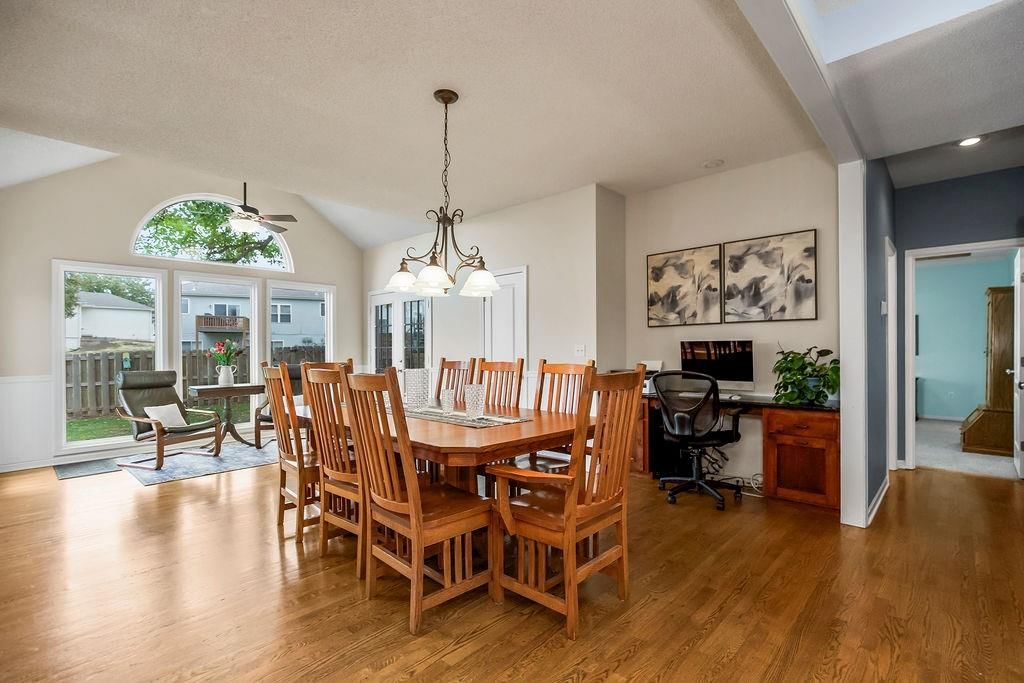 Photo 7 of 35 - 7323 Meadowsweet Lane