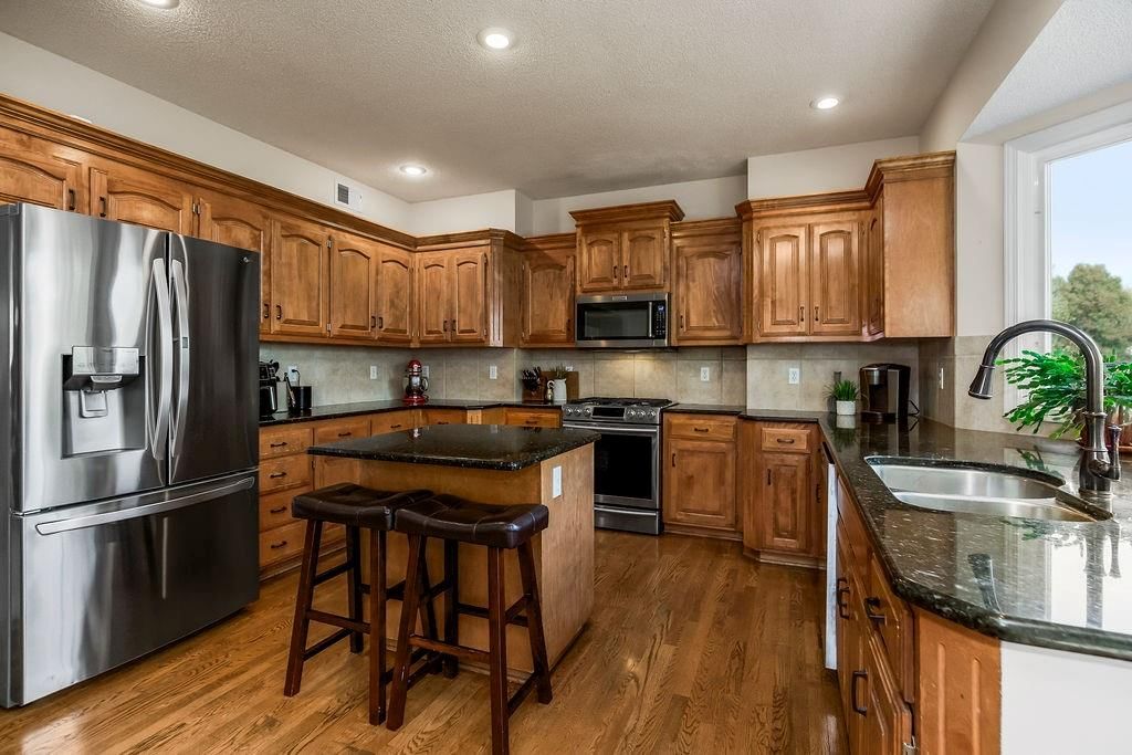 Photo 10 of 35 - 7323 Meadowsweet Lane
