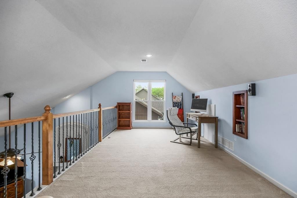 Photo 15 of 35 - 7323 Meadowsweet Lane