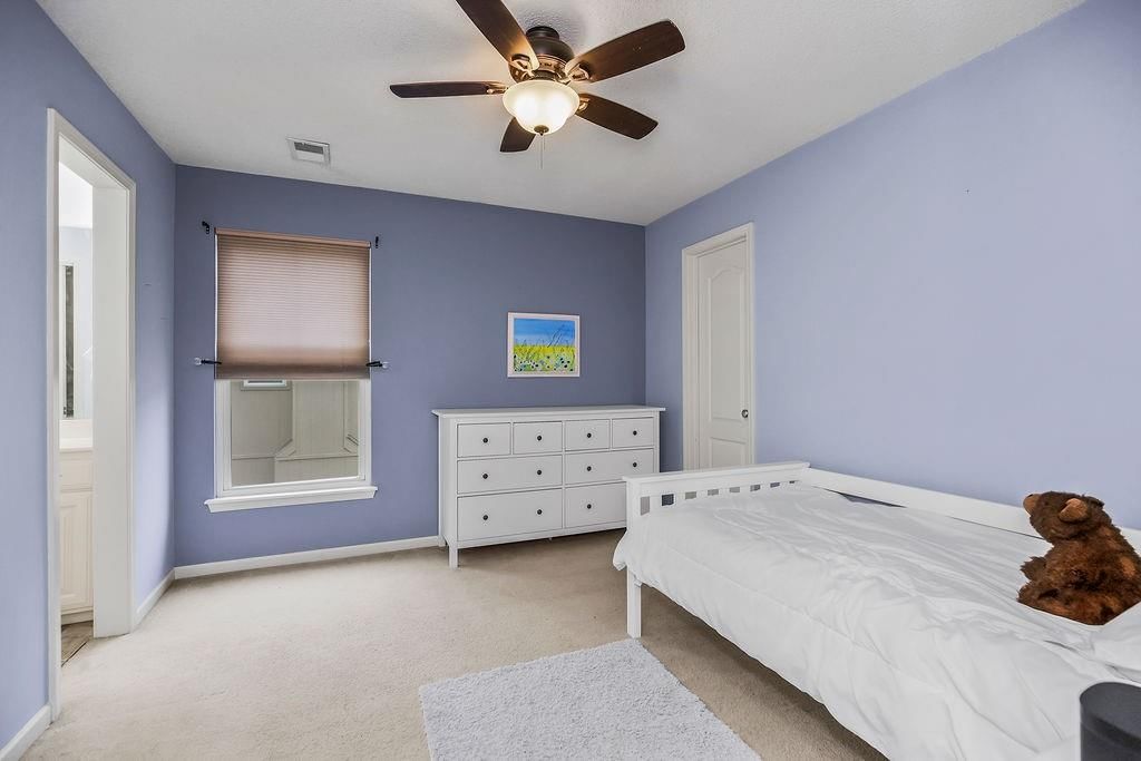Photo 18 of 35 - 7323 Meadowsweet Lane