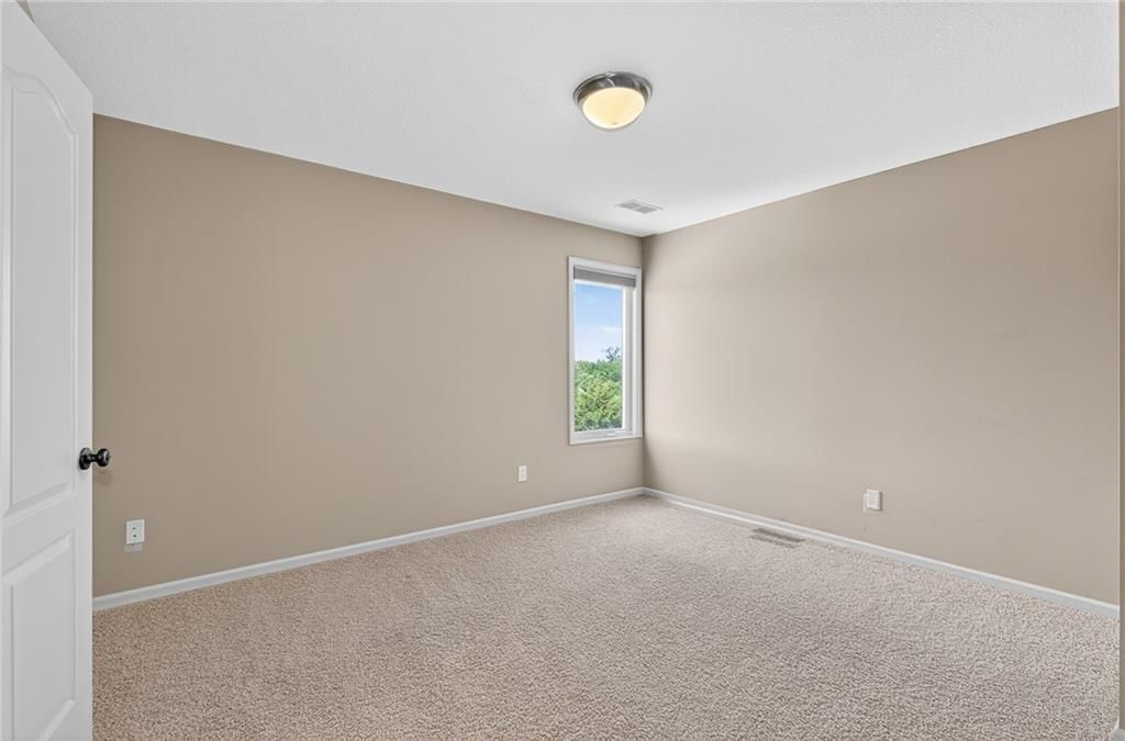 927 E 1938 Road — photo 34