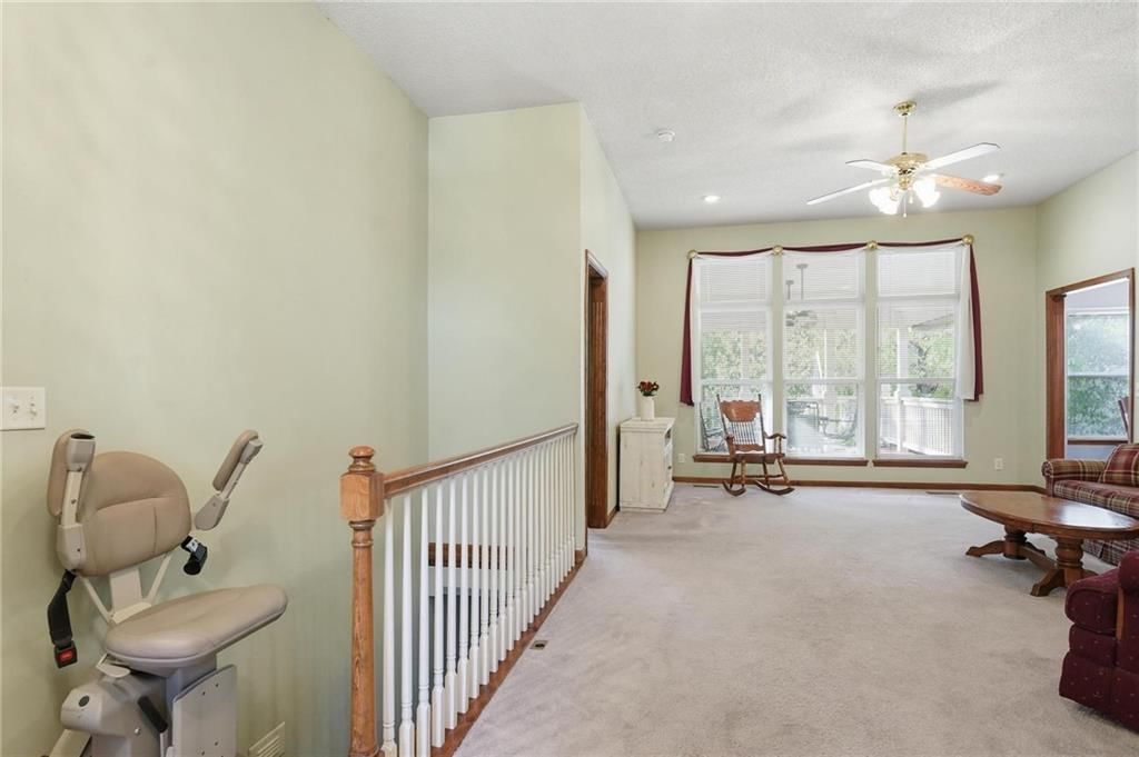 1858 Loughrey Street — photo 7