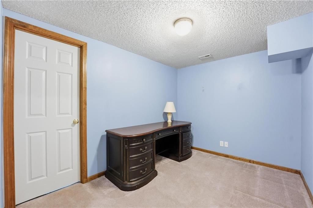 1858 Loughrey Street — photo 26