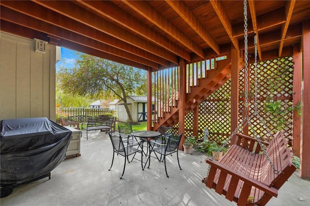 1858 Loughrey Street — photo 33