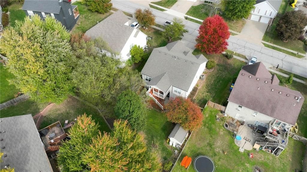 1858 Loughrey Street — photo 41
