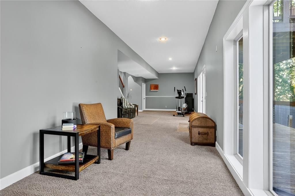 9221 N Garfield Avenue — photo 22