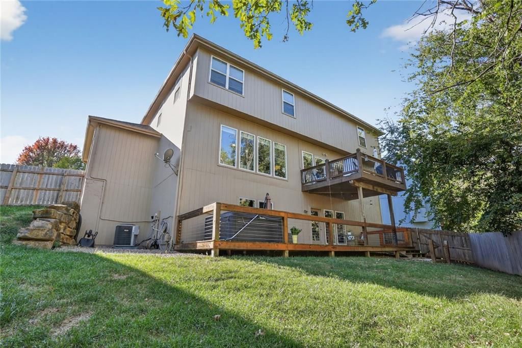 9221 N Garfield Avenue — photo 30