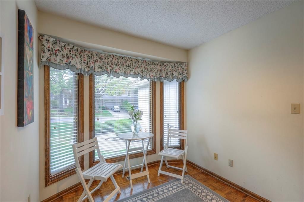 Photo 8 of 39 - 8313 W 120th Street