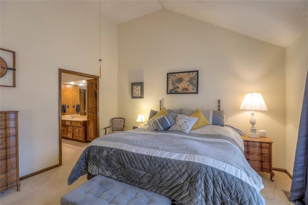 Photo 20 of 39 - 8313 W 120th Street