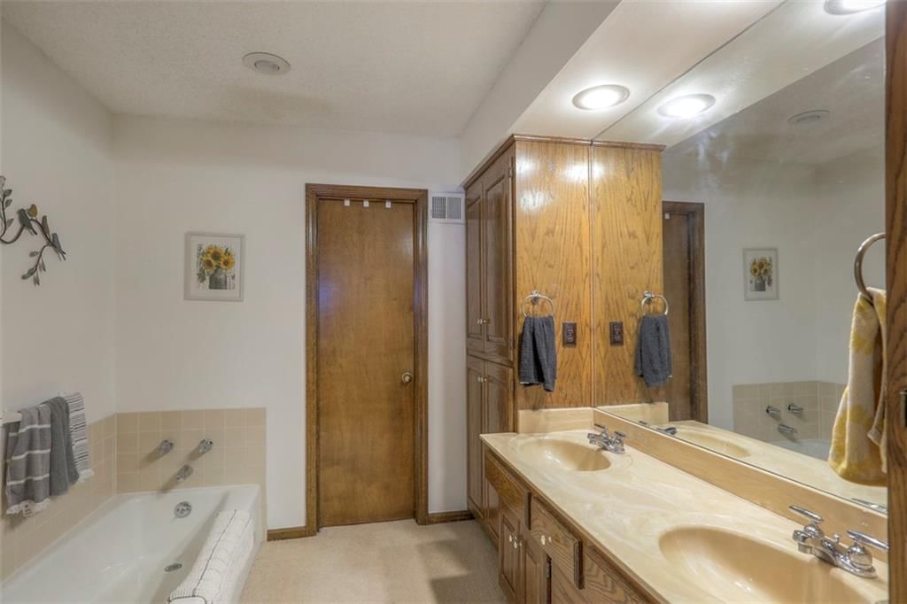 Photo 23 of 39 - 8313 W 120th Street