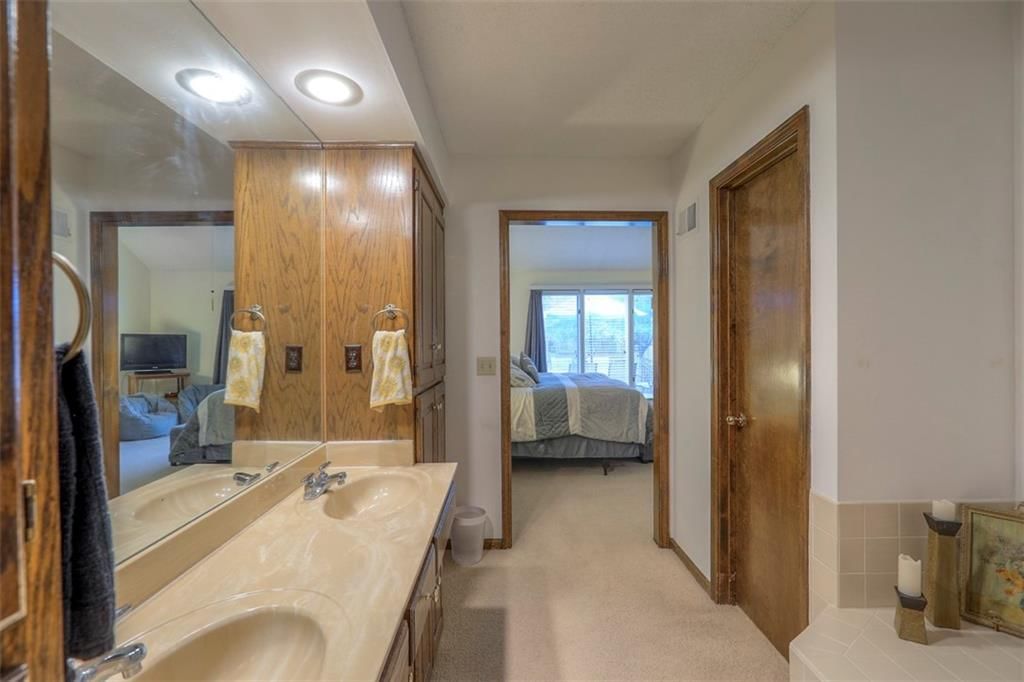 Photo 25 of 39 - 8313 W 120th Street