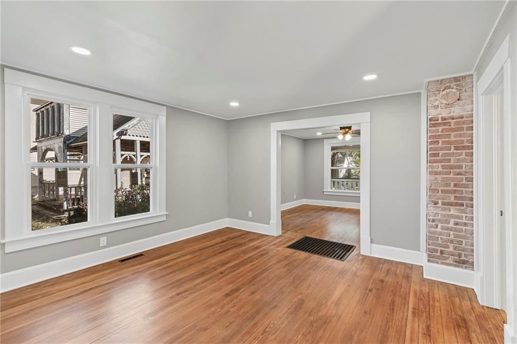 302 S Elm Street — photo 11