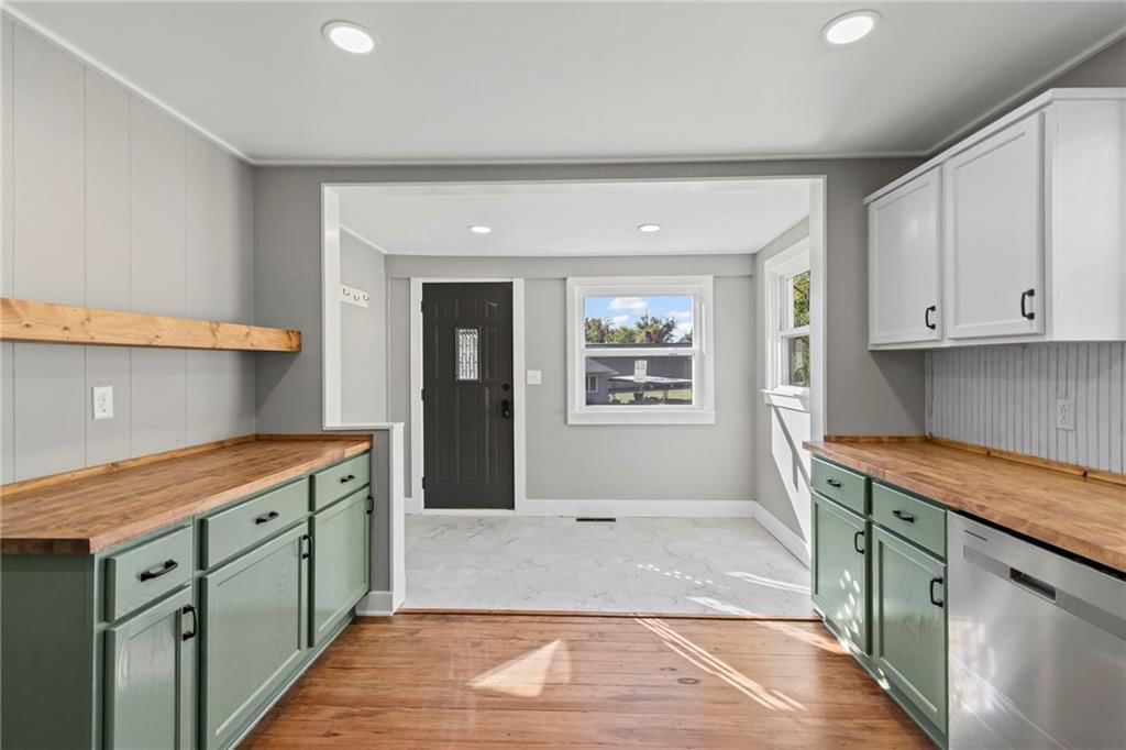 302 S Elm Street — photo 13