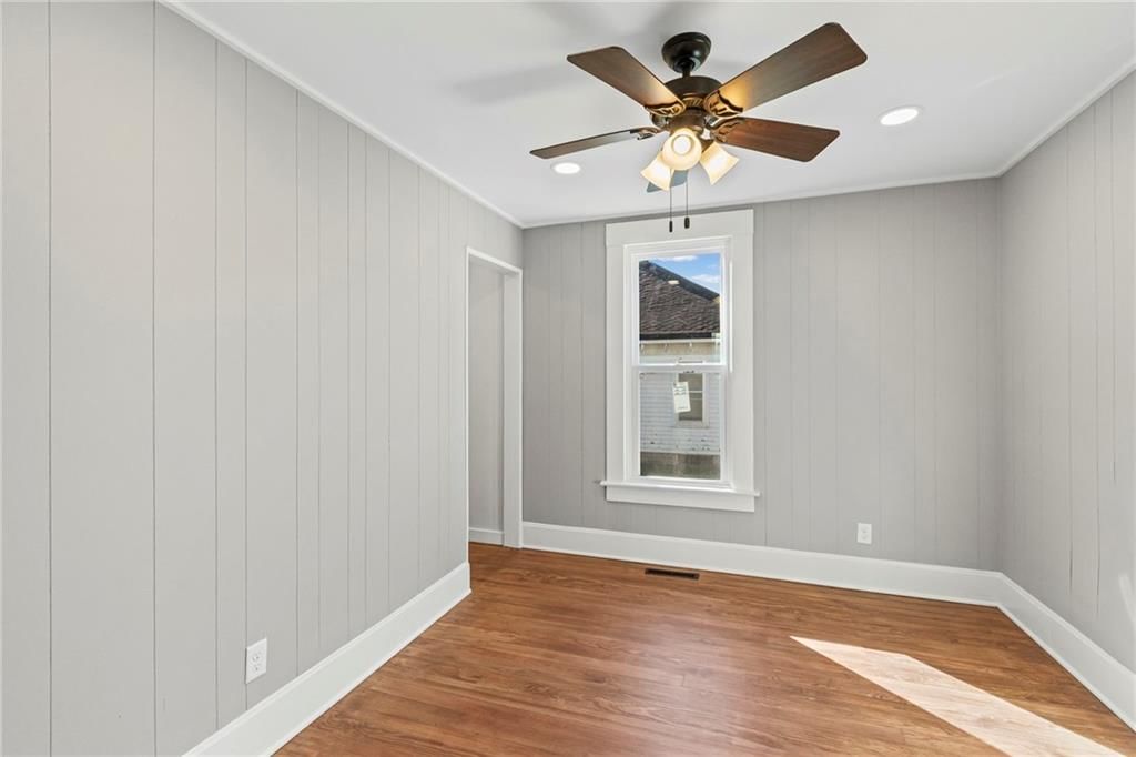 302 S Elm Street — photo 15