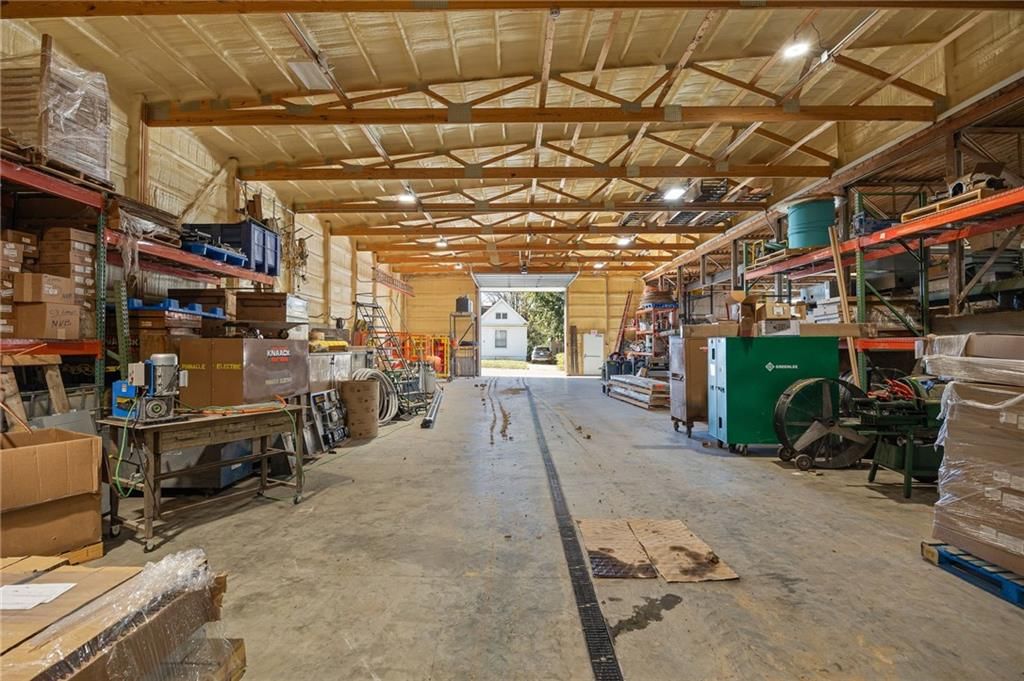 2302 Highly Street — photo 8