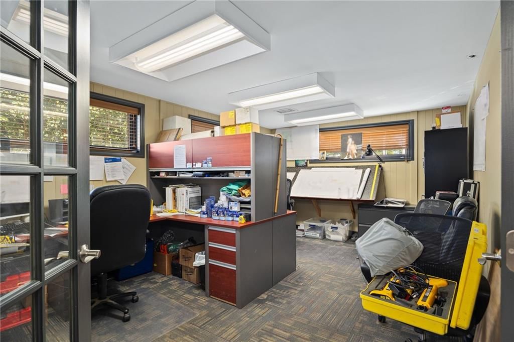 2302 Highly Street — photo 15