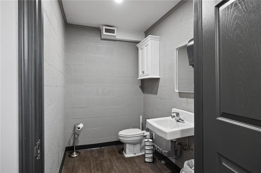 2302 Highly Street — photo 21
