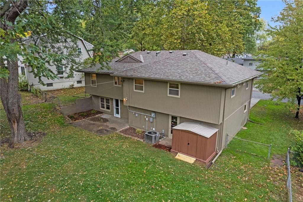 9615 W 92nd Terrace — photo 37
