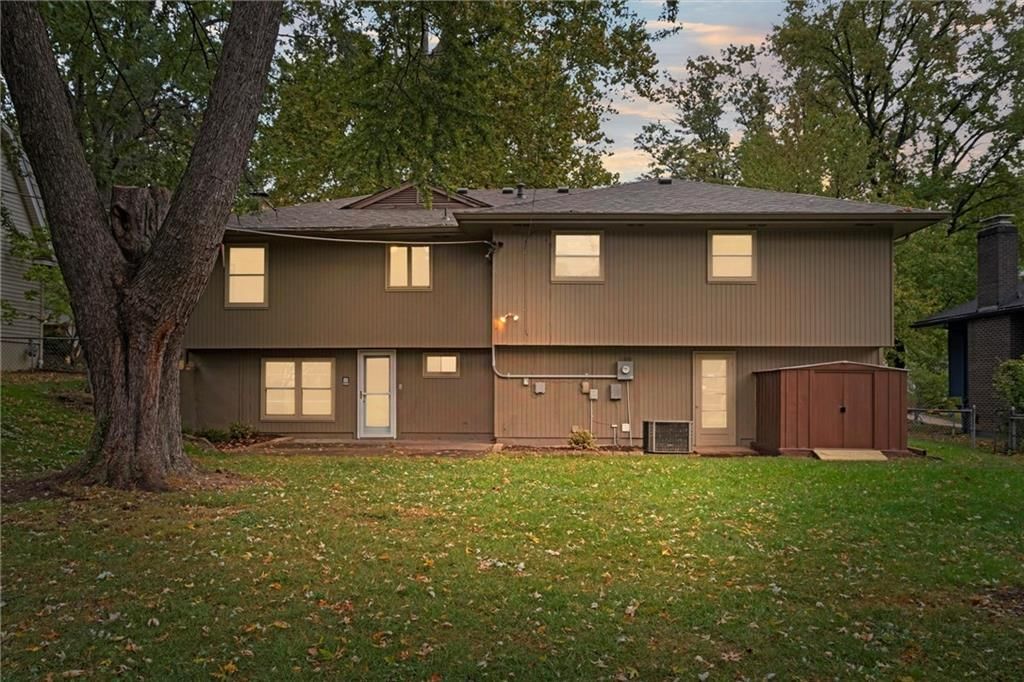 9615 W 92nd Terrace — photo 42