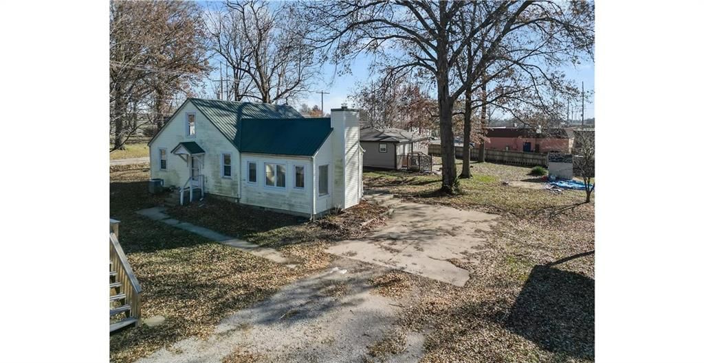 614 S Institute Street — photo 15