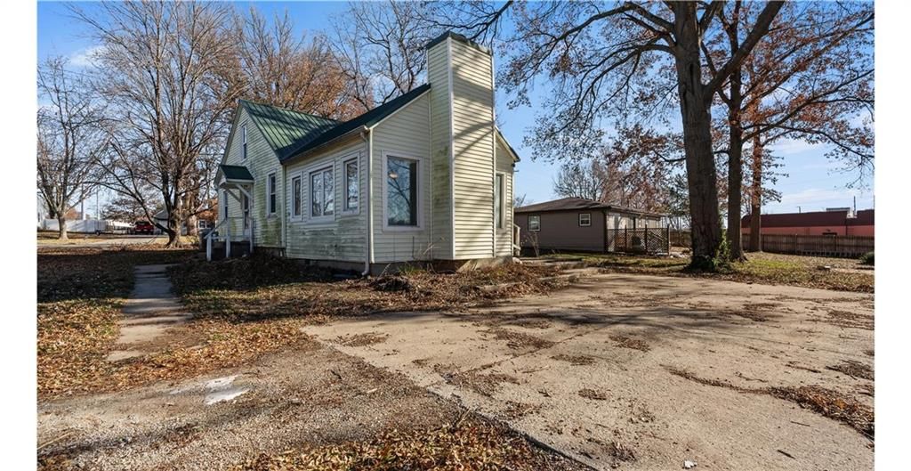 614 S Institute Street — photo 18