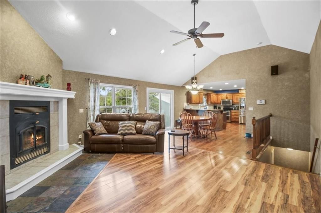 20509 Bogar Circle — photo 9