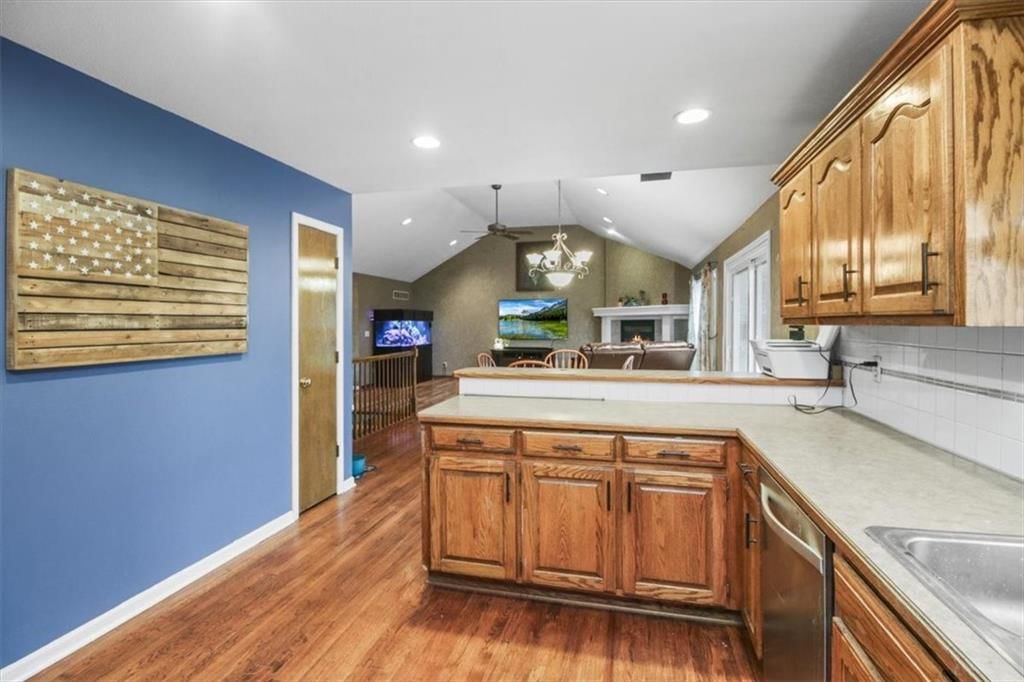 20509 Bogar Circle — photo 15