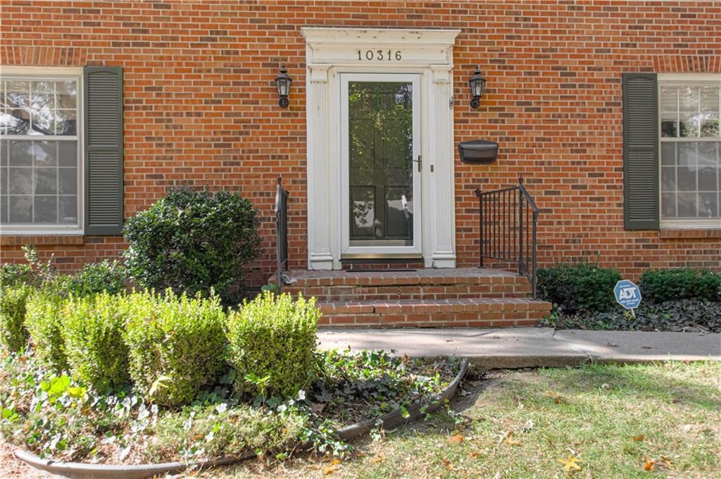 10316 Howe Drive — photo 2