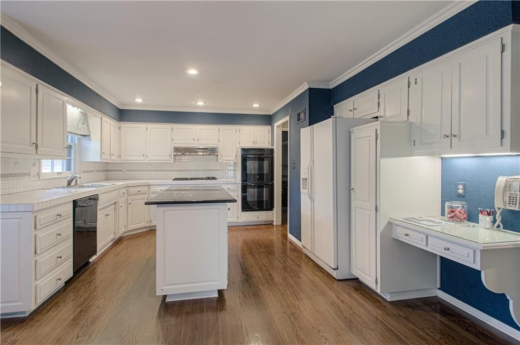 10316 Howe Drive — photo 14