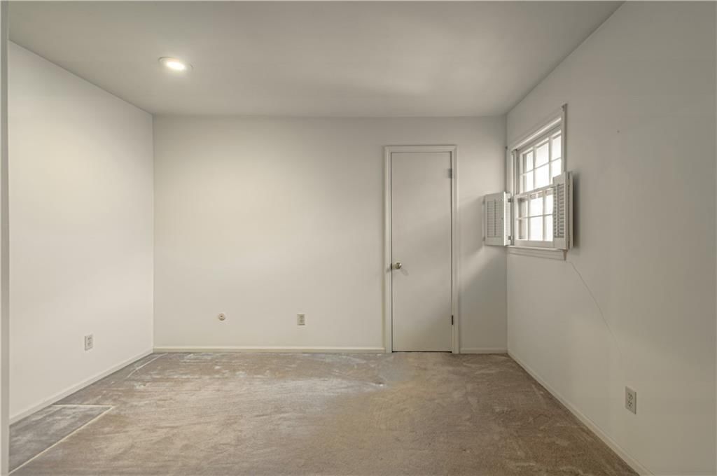 10316 Howe Drive — photo 27