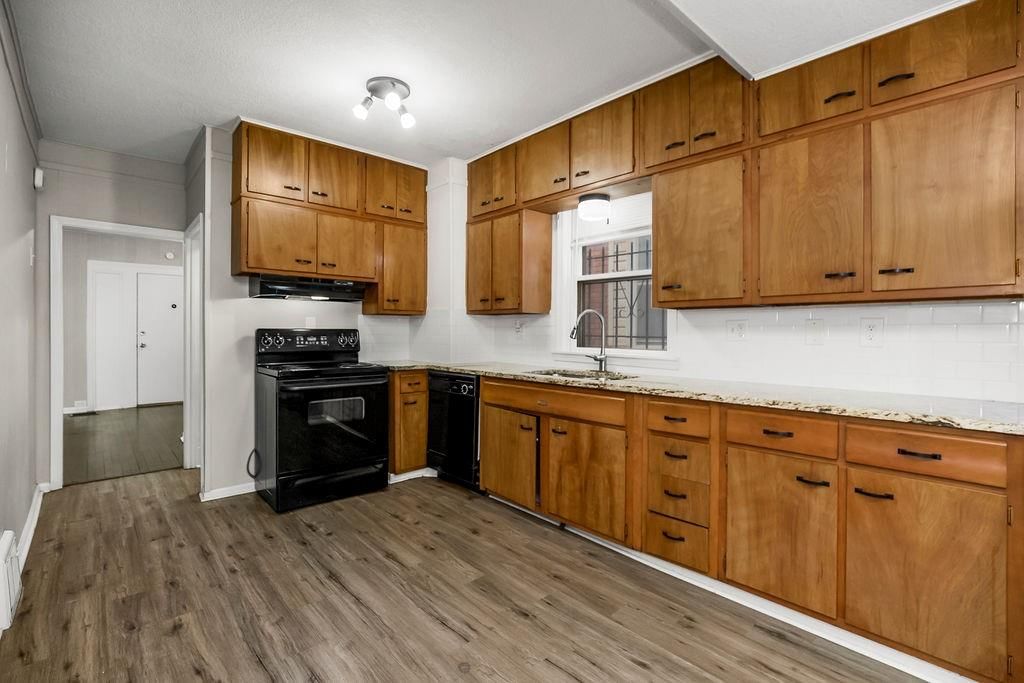 3224 E 28th Street — photo 12