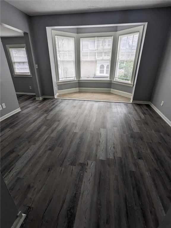 3933 Warwick Boulevard — photo 19
