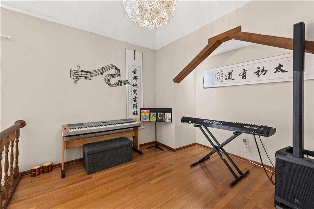 11105 Askew Avenue — photo 9