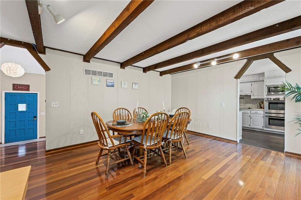 11105 Askew Avenue — photo 12
