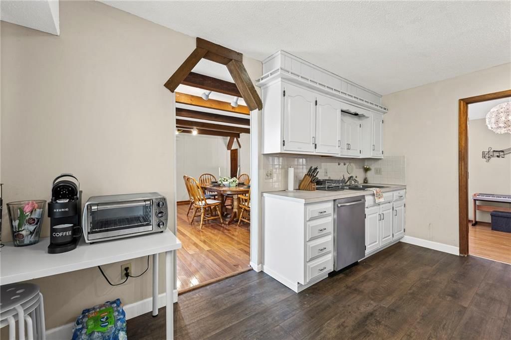 11105 Askew Avenue — photo 14