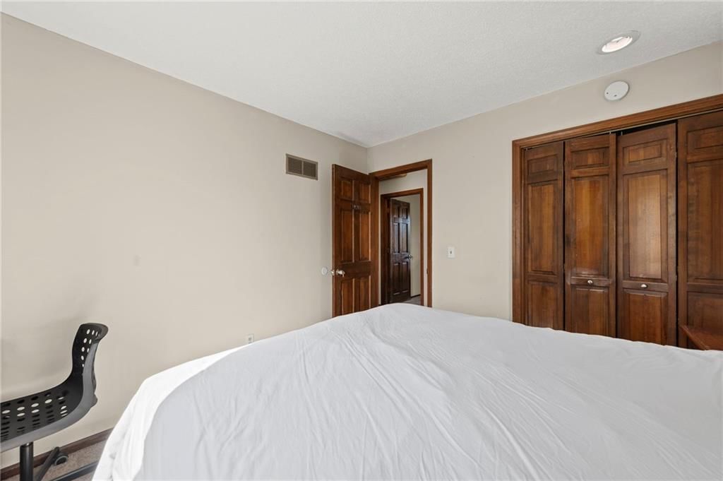 11105 Askew Avenue — photo 21