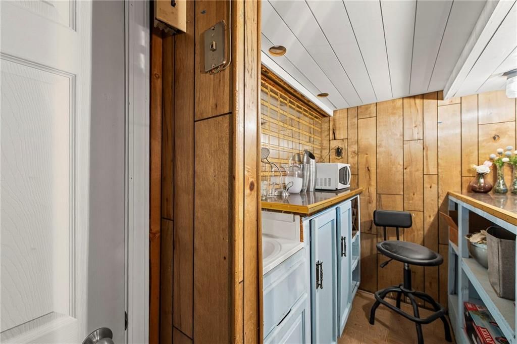 11105 Askew Avenue — photo 28