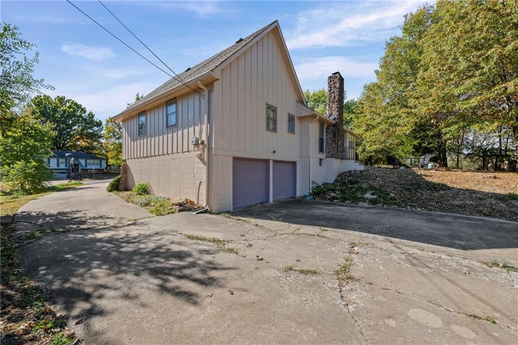 11105 Askew Avenue — photo 29