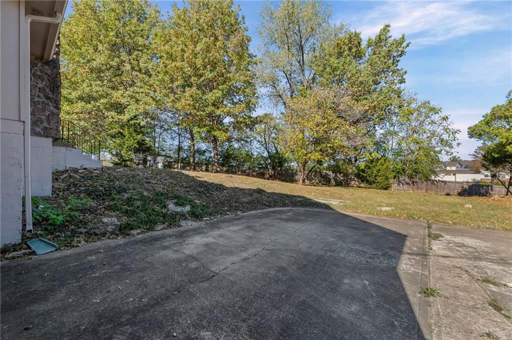11105 Askew Avenue — photo 31
