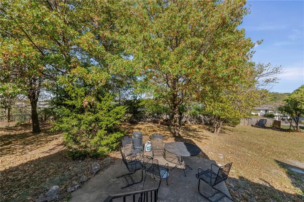 11105 Askew Avenue — photo 33