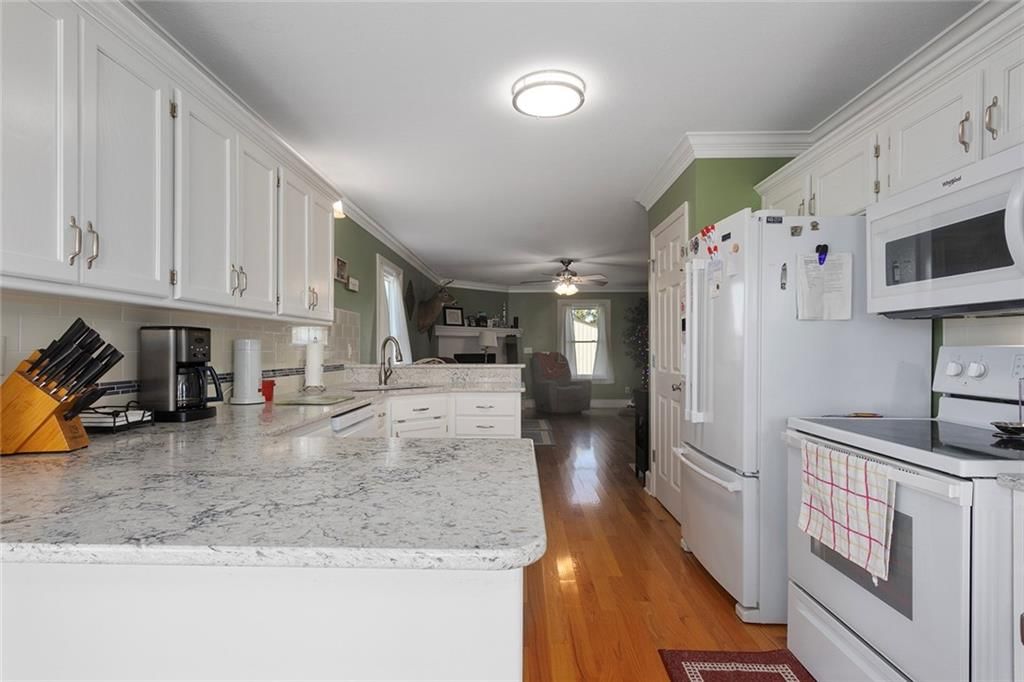 4373 Hackberry Lane — photo 9
