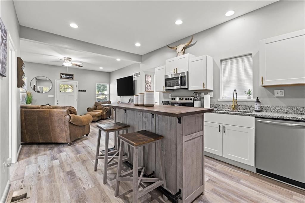427 Allcutt Avenue — photo 10