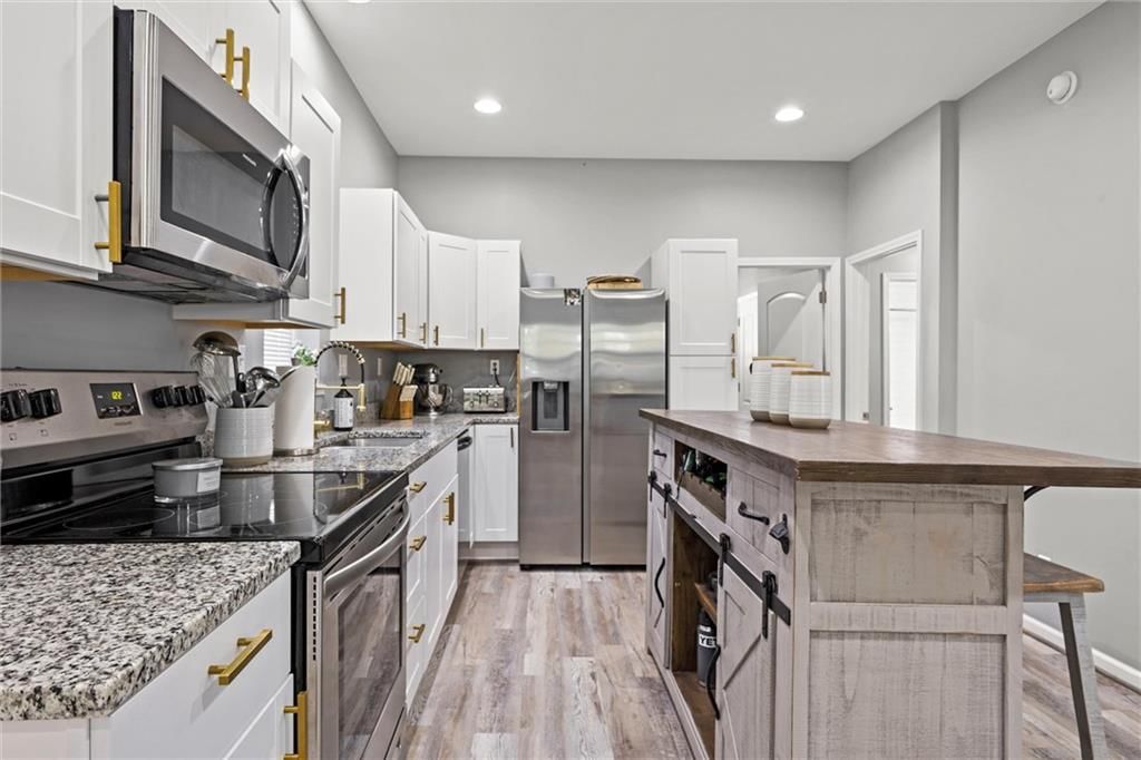 427 Allcutt Avenue — photo 13