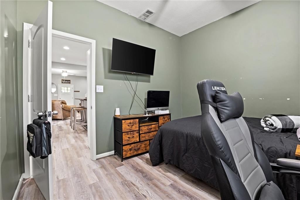 427 Allcutt Avenue — photo 21