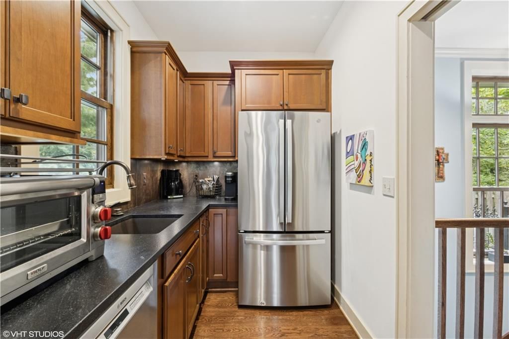 239 W 52nd Street — photo 17