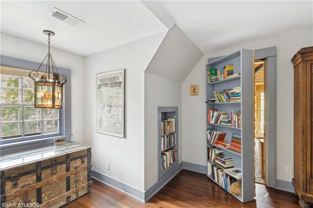 239 W 52nd Street — photo 33